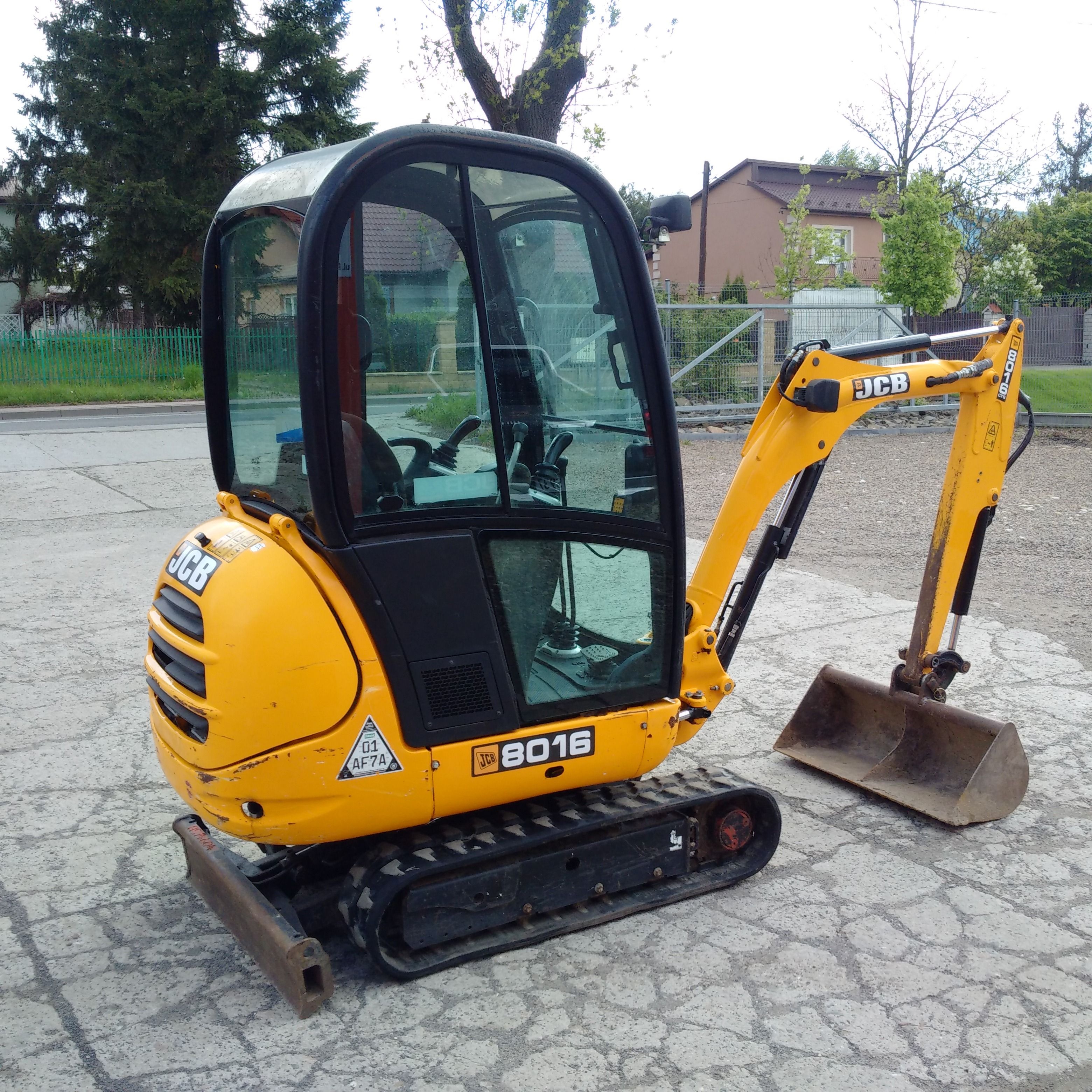 Takeuchi 3T TB228